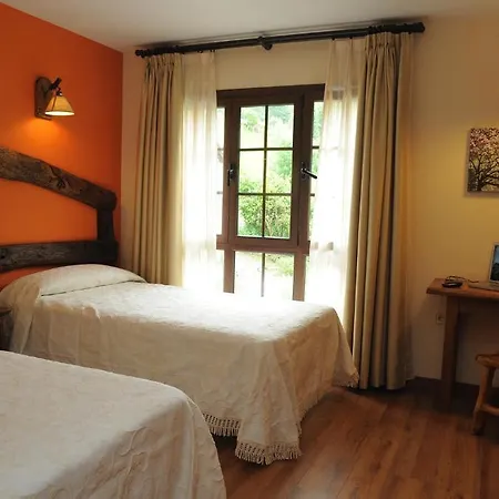 El Quesar De Gamoneo Hotel 3*