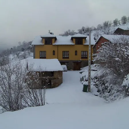 Hotel El Quesar De Gamoneo 3*