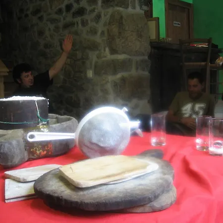 El Quesar De Gamoneo מלון Gamonedo de Cangas