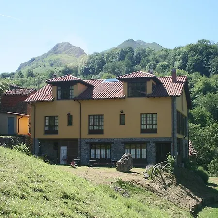 Hotel El Quesar De Gamoneo 3*