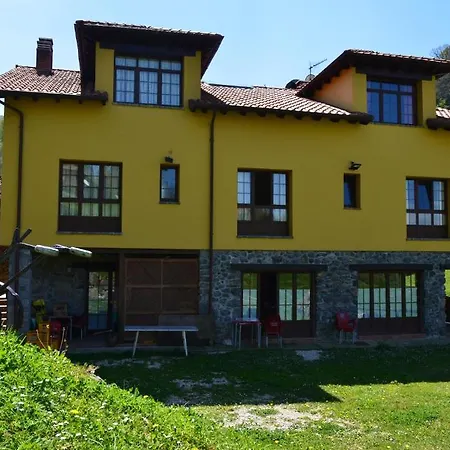 El Quesar De Gamoneo Hotel 3*