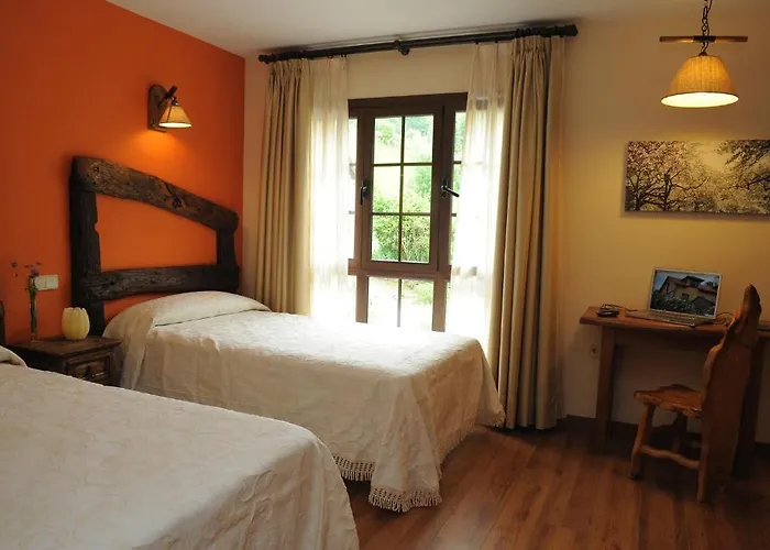 El Quesar De Gamoneo Hotel 3*