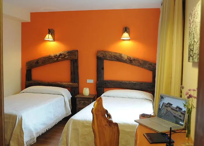 El Quesar De Gamoneo Hotel 3*