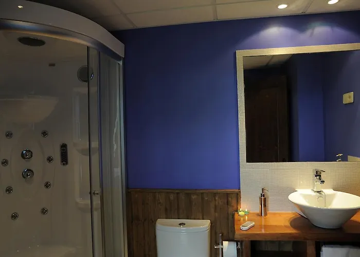 El Quesar De Gamoneo Hotel