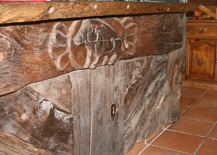 El Quesar De Gamoneo Hotel