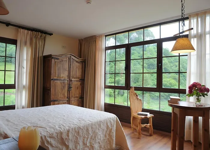 El Quesar De Gamoneo Hotel 3*